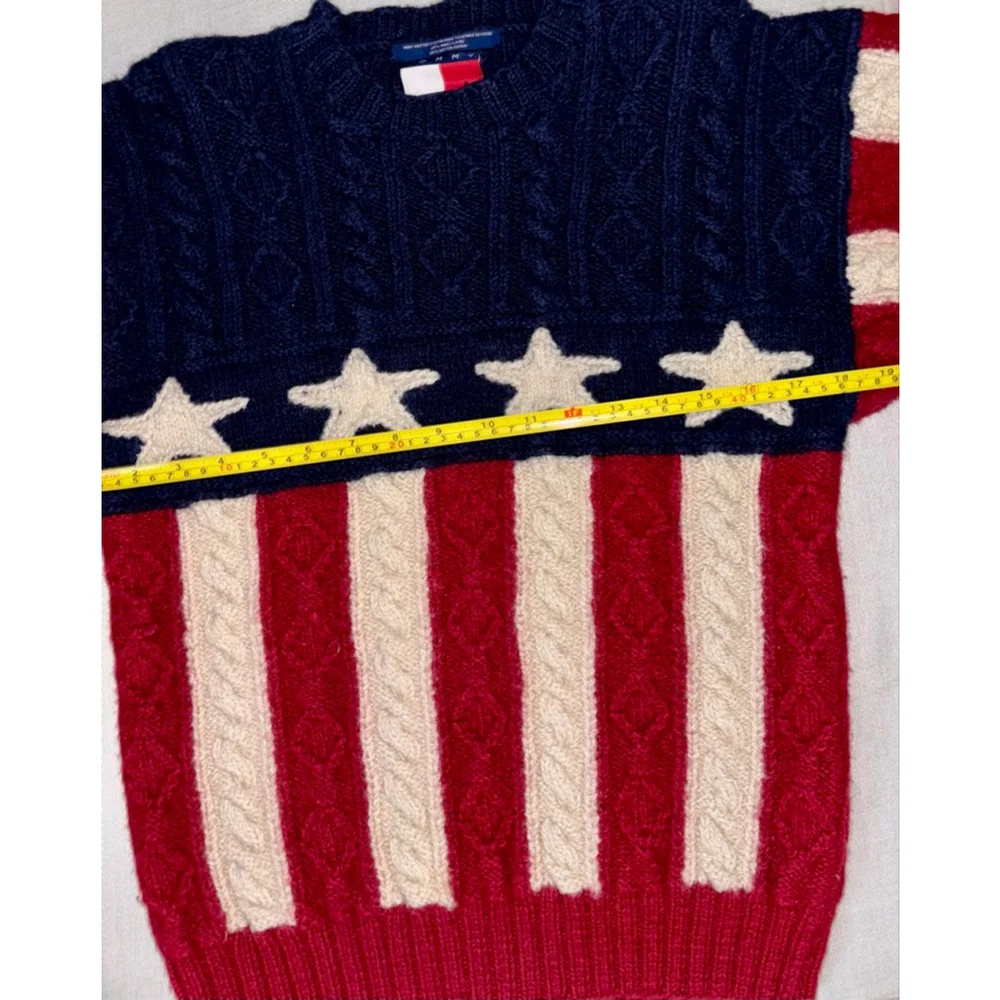 Tommy Hilfiger RARE Vintage 90’s Thick Wool Cable Knit America Flag Sweater sz M